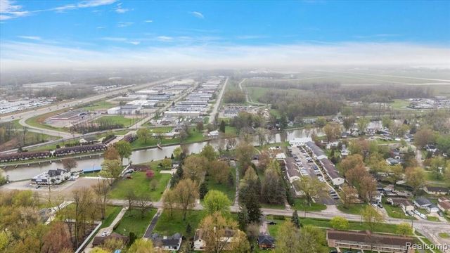 25651 S River Road, Harrison Twp, MI 48045