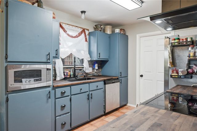 2169 Timberleaf Circ, Ingleside, TX 78362