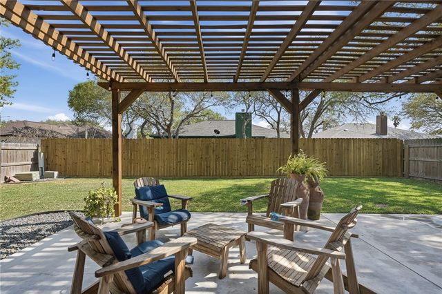 2169 Timberleaf Circ, Ingleside, TX 78362