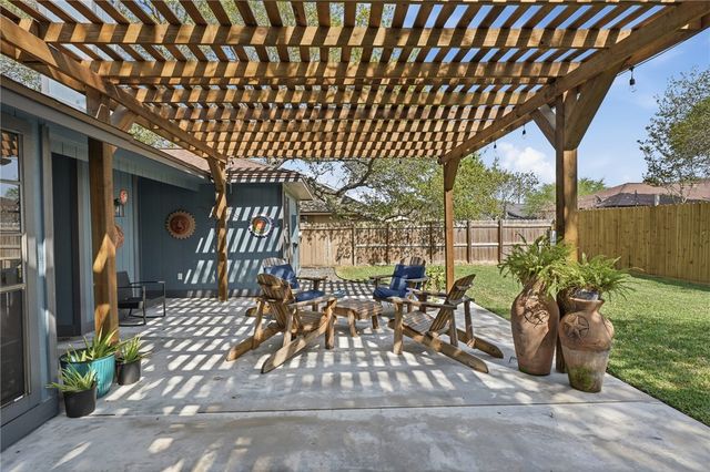 2169 Timberleaf Circ, Ingleside, TX 78362