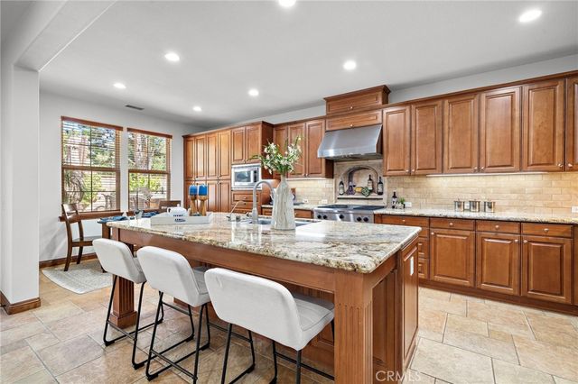 28 Drackert Lane, Ladera Ranch, CA 92694