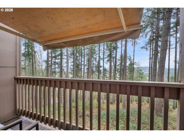 126 TREEHILL Loop, Eugene, OR 97405