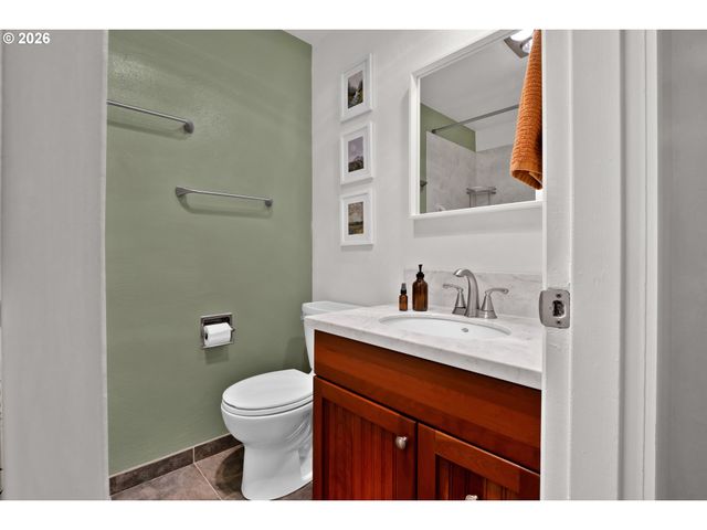 126 TREEHILL Loop, Eugene, OR 97405