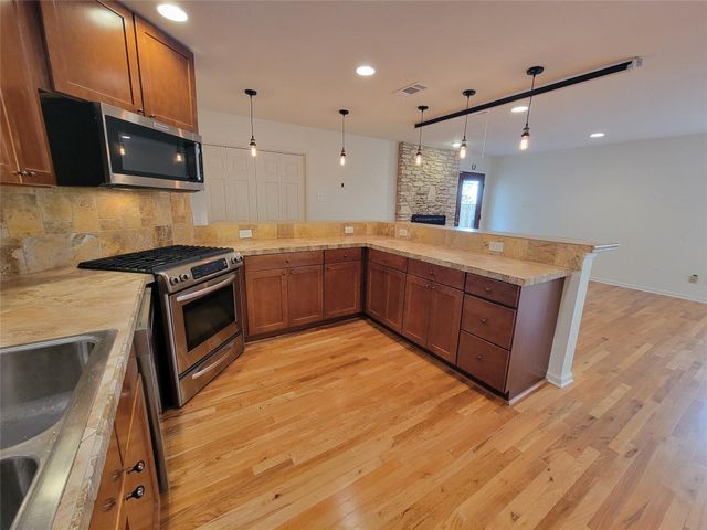 2011 Meadowridge DR A, Austin, TX 78704