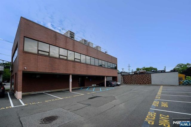 20-00 Fair Lawn Avenue, Fair Lawn, NJ 07410