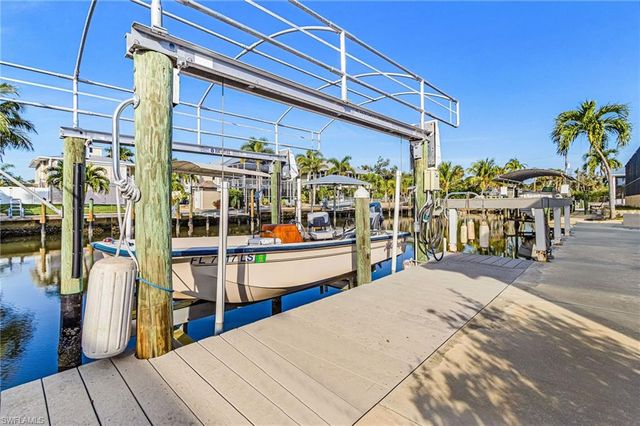 2355 Banana ST, St. James City, FL 33956