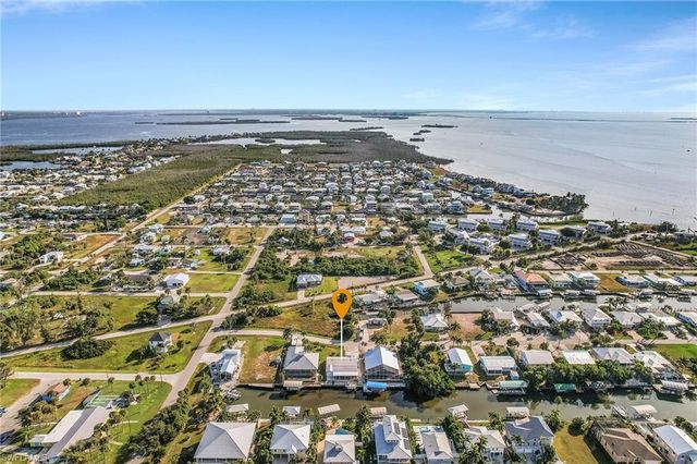 2355 Banana ST, St. James City, FL 33956