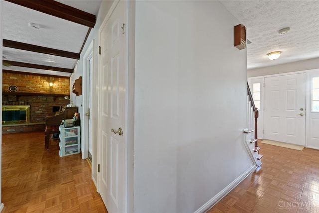 6381 Branch Hill Miamiville Road, Miami Twp, OH 45140