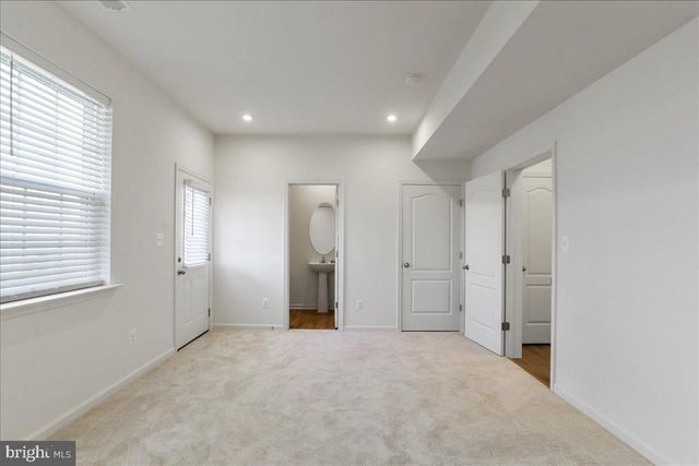 100 STAFFORD PL, Falling Waters, WV 25419