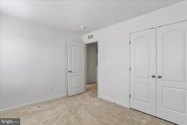 100 STAFFORD PL, Falling Waters, WV 25419