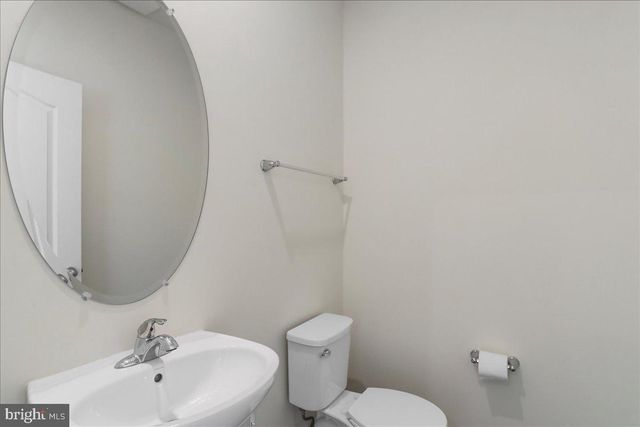 100 STAFFORD PL, Falling Waters, WV 25419