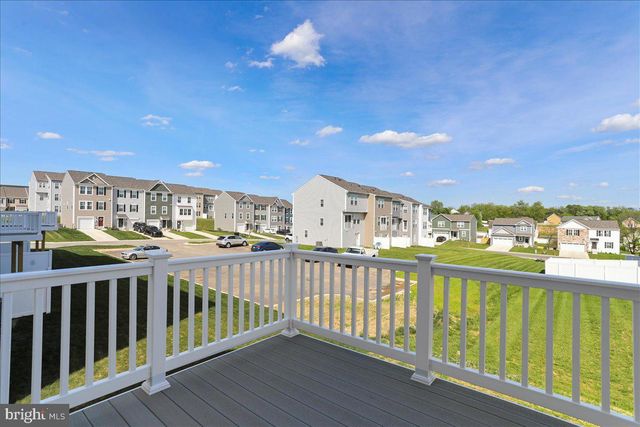 100 STAFFORD PL, Falling Waters, WV 25419