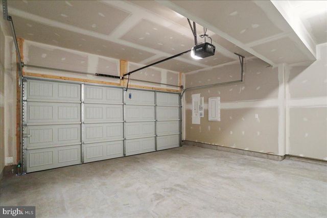 100 STAFFORD PL, Falling Waters, WV 25419