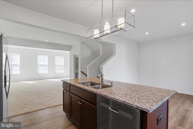 100 STAFFORD PL, Falling Waters, WV 25419