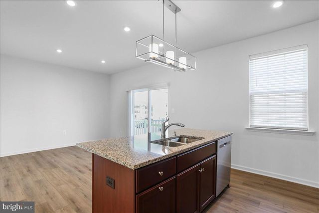 100 STAFFORD PL, Falling Waters, WV 25419