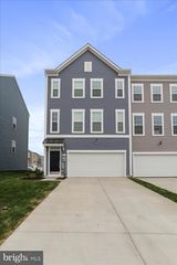 100 STAFFORD PL, Falling Waters, WV 25419