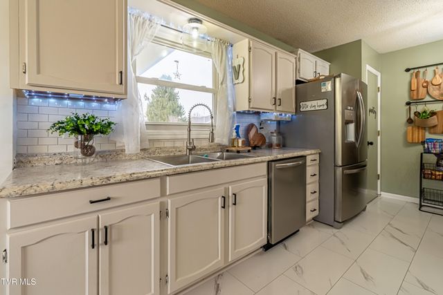 23270 Pioneer Drive, Bristol, VA 24202