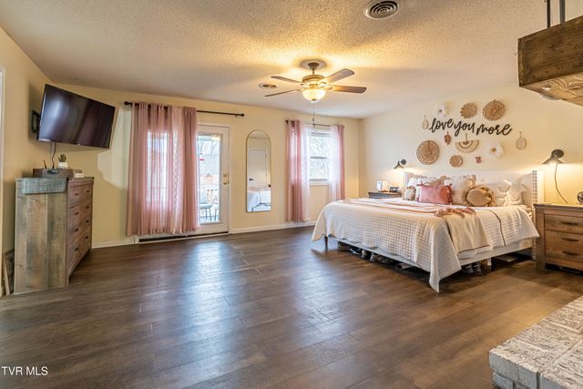 23270 Pioneer Drive, Bristol, VA 24202