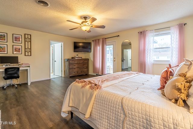 23270 Pioneer Drive, Bristol, VA 24202