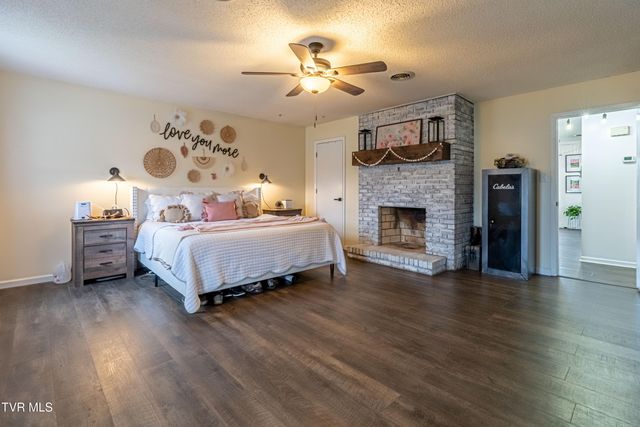 23270 Pioneer Drive, Bristol, VA 24202