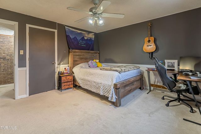 23270 Pioneer Drive, Bristol, VA 24202