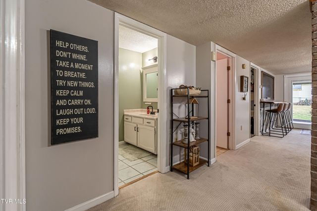 23270 Pioneer Drive, Bristol, VA 24202