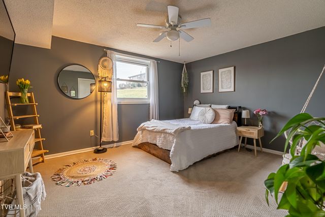 23270 Pioneer Drive, Bristol, VA 24202