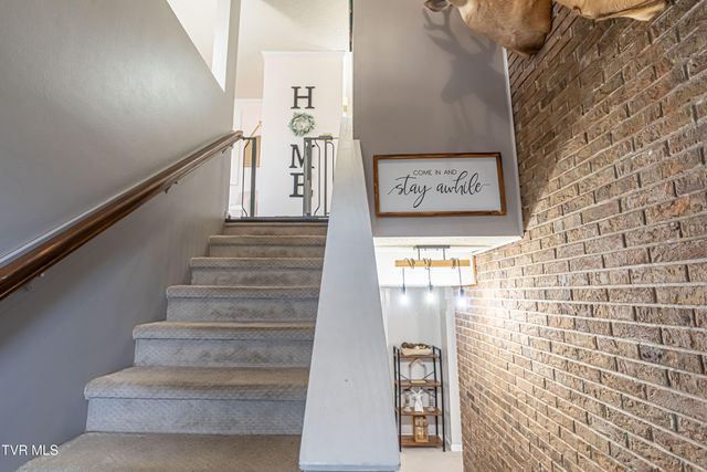 23270 Pioneer Drive, Bristol, VA 24202