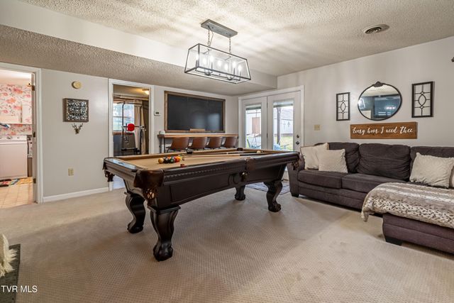 23270 Pioneer Drive, Bristol, VA 24202