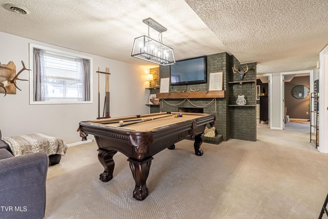 23270 Pioneer Drive, Bristol, VA 24202