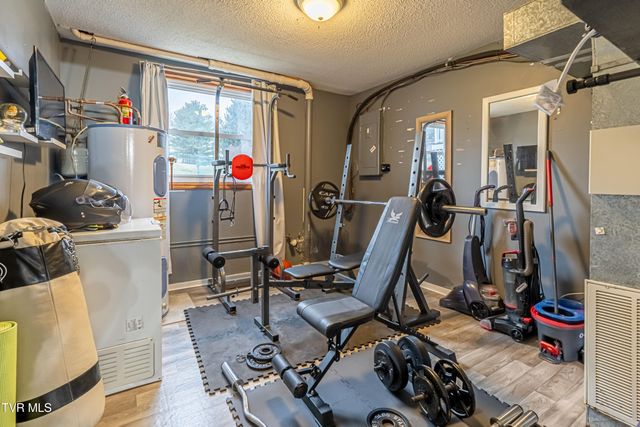 23270 Pioneer Drive, Bristol, VA 24202