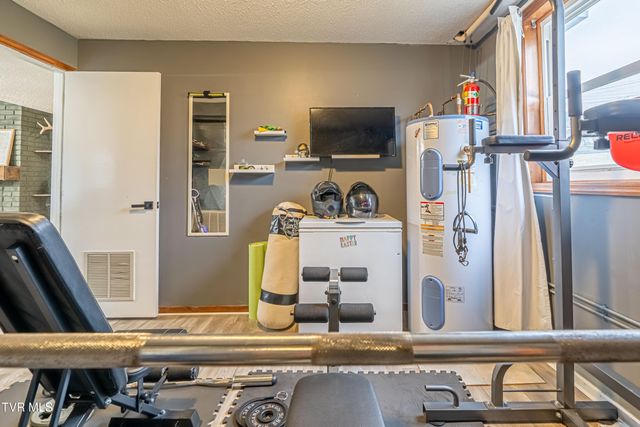 23270 Pioneer Drive, Bristol, VA 24202