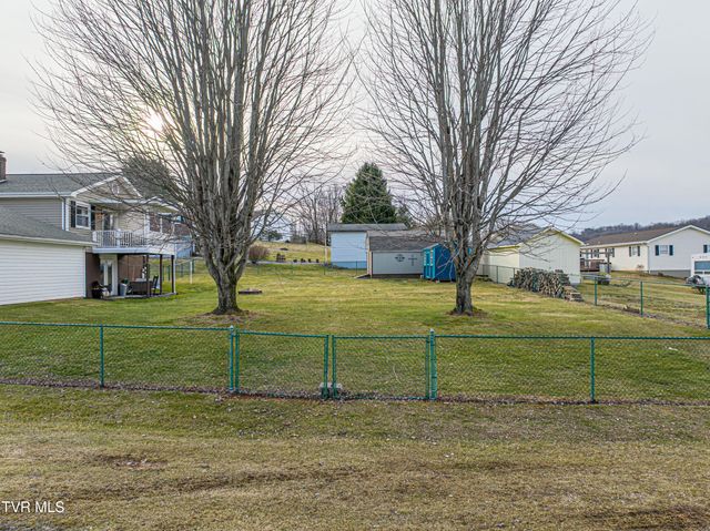 23270 Pioneer Drive, Bristol, VA 24202