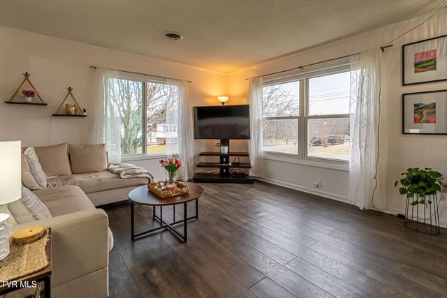 23270 Pioneer Drive, Bristol, VA 24202