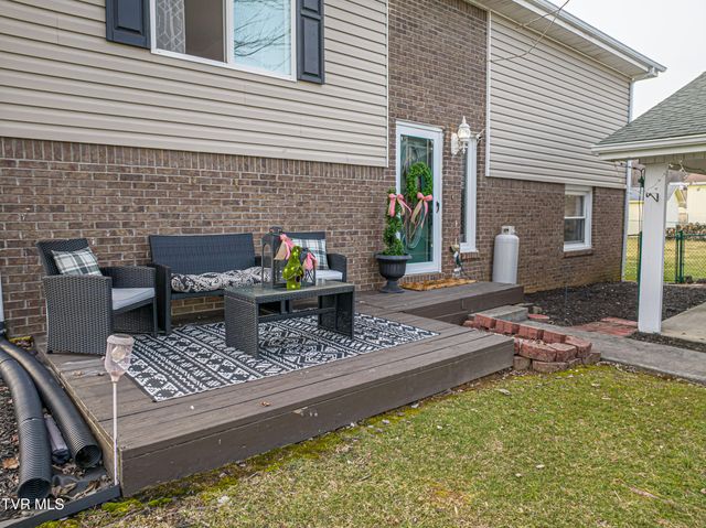 23270 Pioneer Drive, Bristol, VA 24202