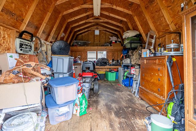 23270 Pioneer Drive, Bristol, VA 24202