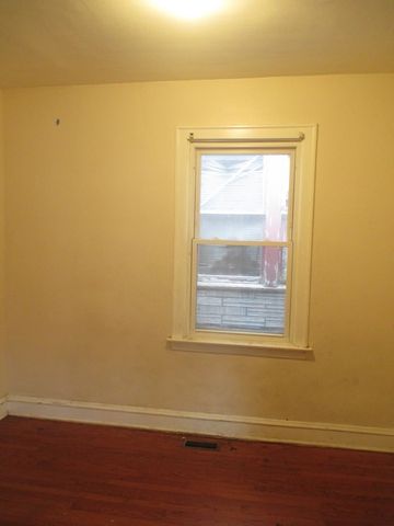 3025 E 80th Place, Chicago, IL 60617