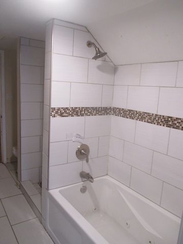 3025 E 80th Place, Chicago, IL 60617