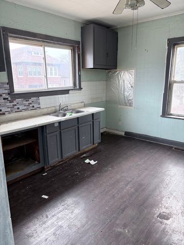 3025 E 80th Place, Chicago, IL 60617