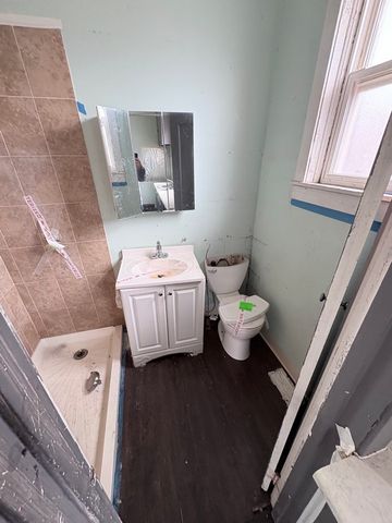 3025 E 80th Place, Chicago, IL 60617