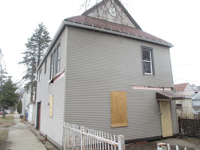 3025 E 80th Place, Chicago, IL 60617