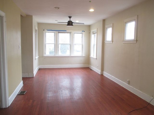 3025 E 80th Place, Chicago, IL 60617