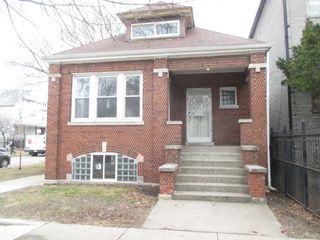3025 E 80th Place, Chicago, IL 60617