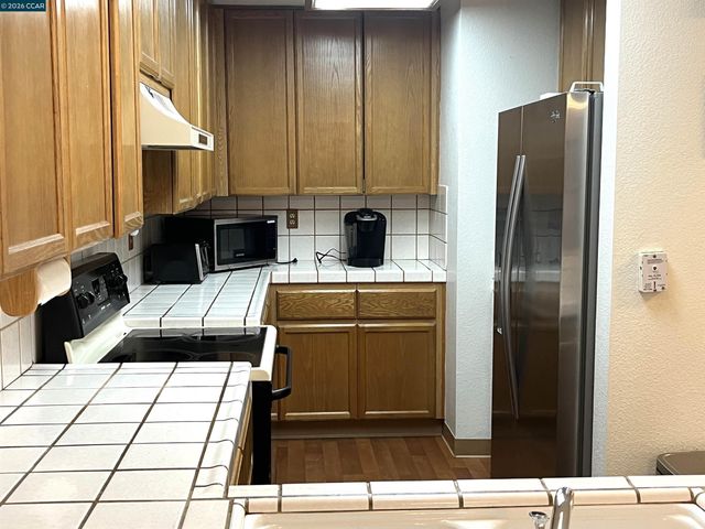 216 Glenwood, Hercules, CA 94547