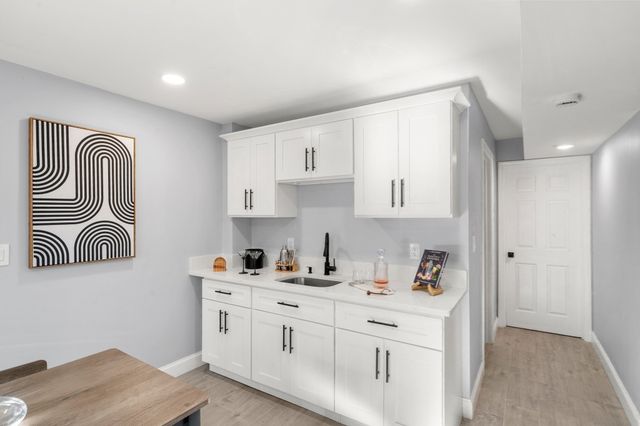 18 Derne, Everett, MA 02149