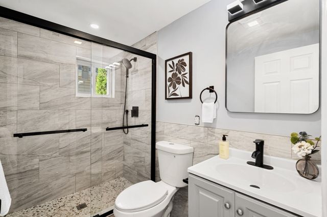 18 Derne, Everett, MA 02149