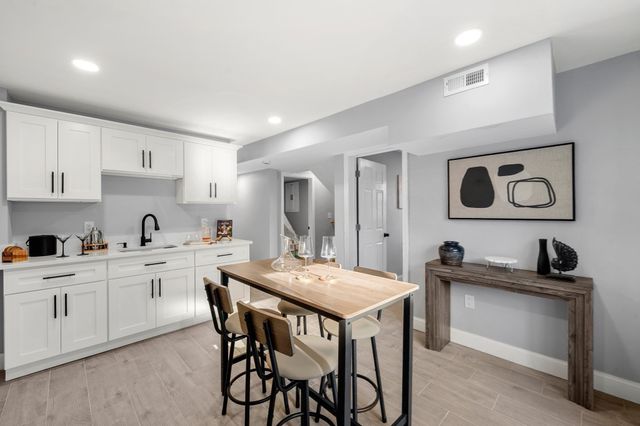 18 Derne, Everett, MA 02149