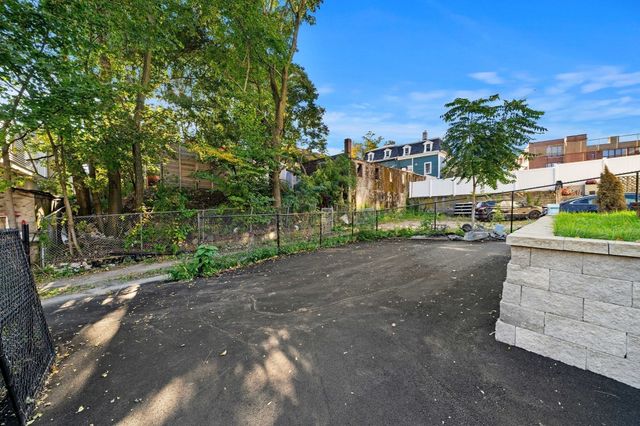 18 Derne, Everett, MA 02149