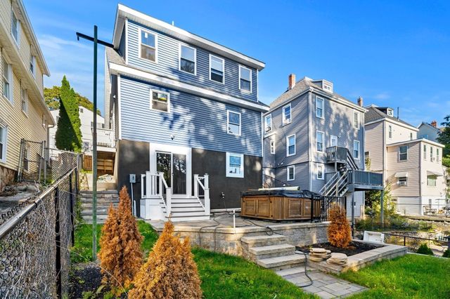 18 Derne, Everett, MA 02149