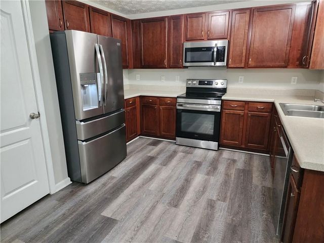 2382 Temple View Drive, Snellville, GA 30078